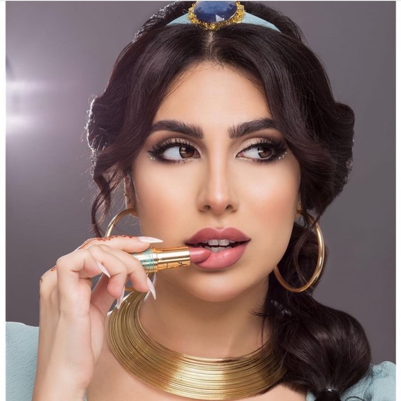 🧞‍♂️LE🧞‍♂️MAC Aladdin Collection Matte Lipstick- Princess Incognito - Picture 5 of 16